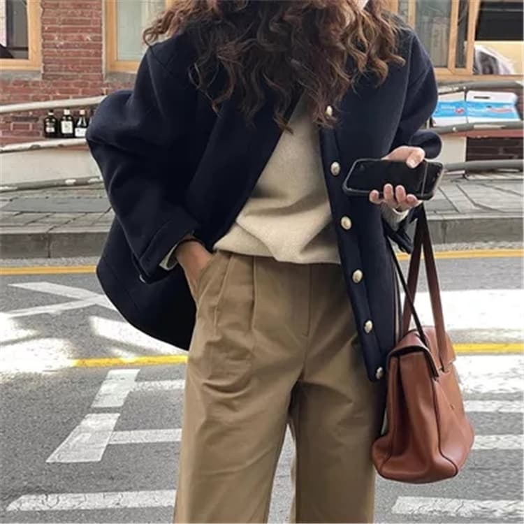 ネイビーコーデ レトロ風丸首長袖アウター金属ボタン付きネイビーコート