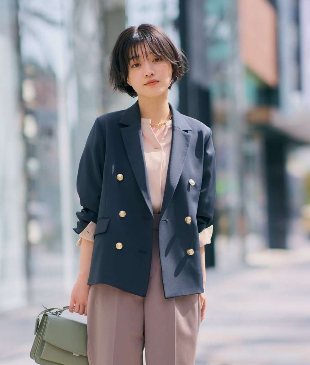 ネイビーコーデ クラシカルダブルジャケット