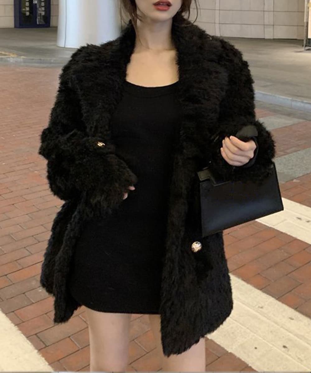 ネイビーコーデ もこもこボア防寒アウター 冬コート中綿ジャケット