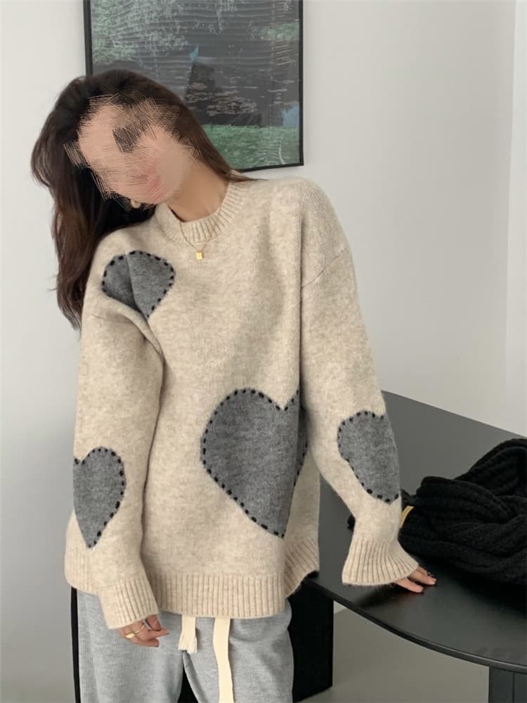 ネイビーコーデ 体型を選ばない暖か厚手長袖ニットトップス