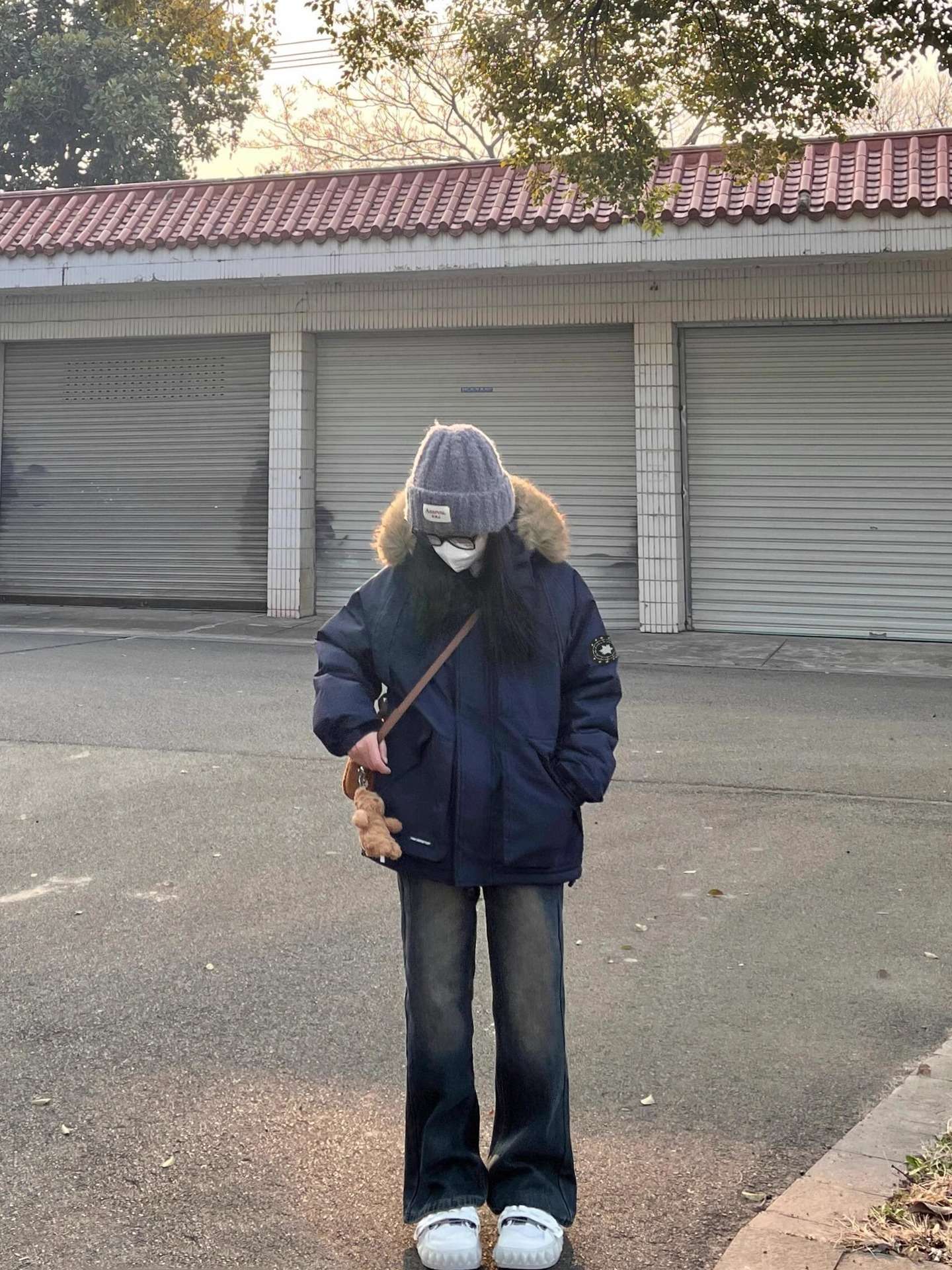 ネイビーコーデ あったか毛皮フード付きダウンコート