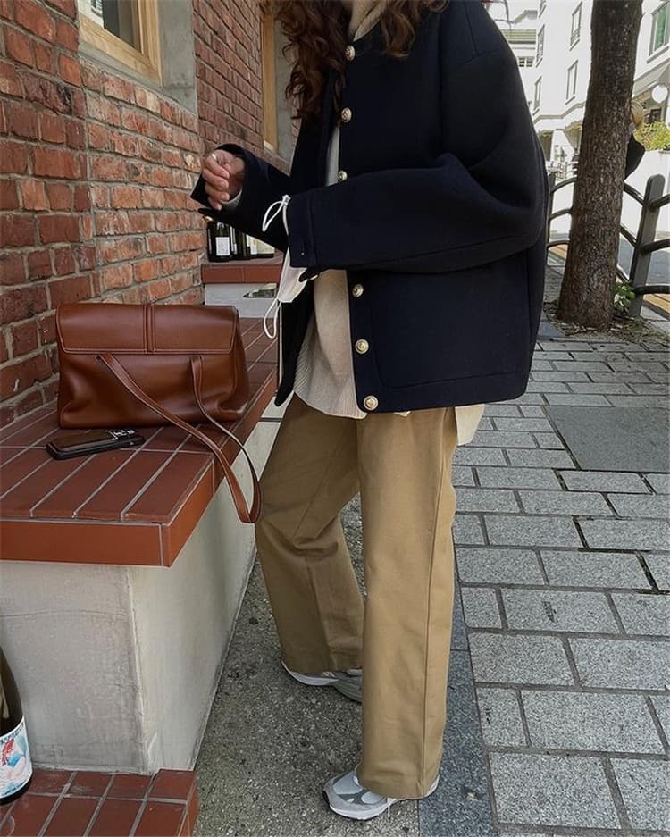 ネイビーコーデ レトロ風丸首長袖アウター金属ボタン付きネイビーコート