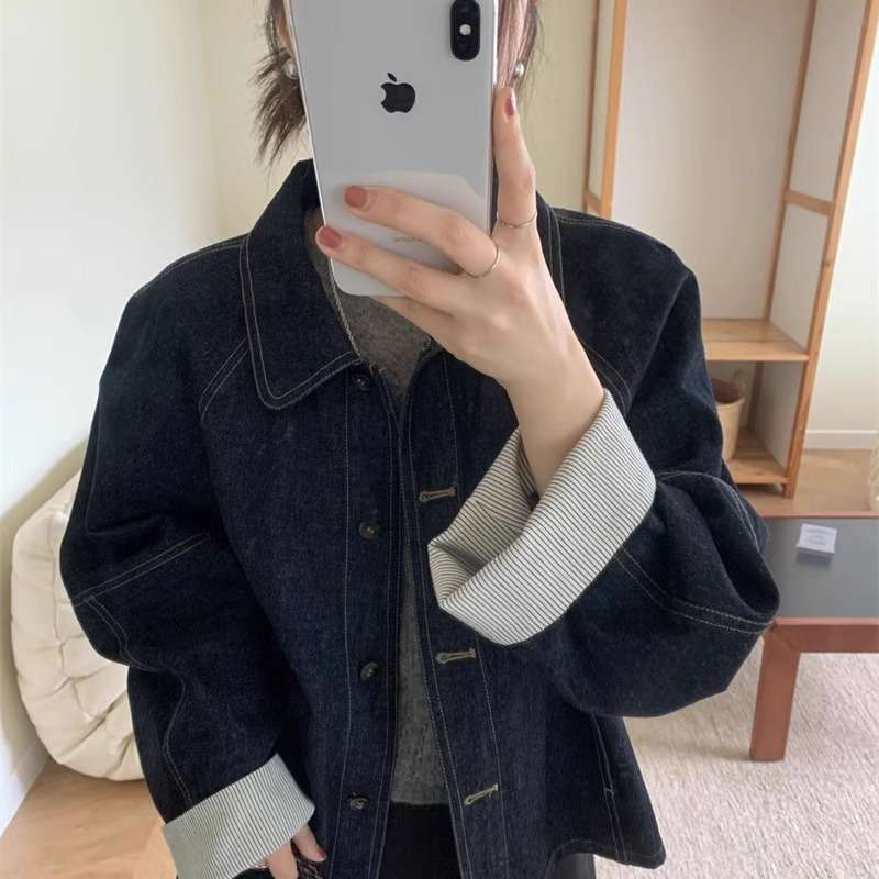 ネイビーコーデ デニムジャケット ゆったりシルエット