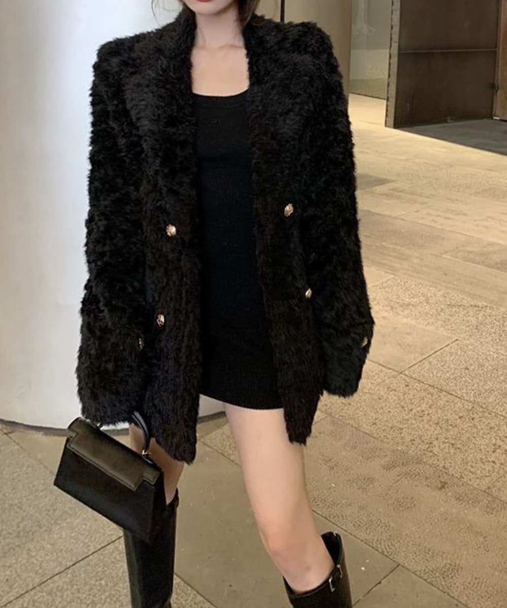 ネイビーコーデ もこもこボア防寒アウター 冬コート中綿ジャケット