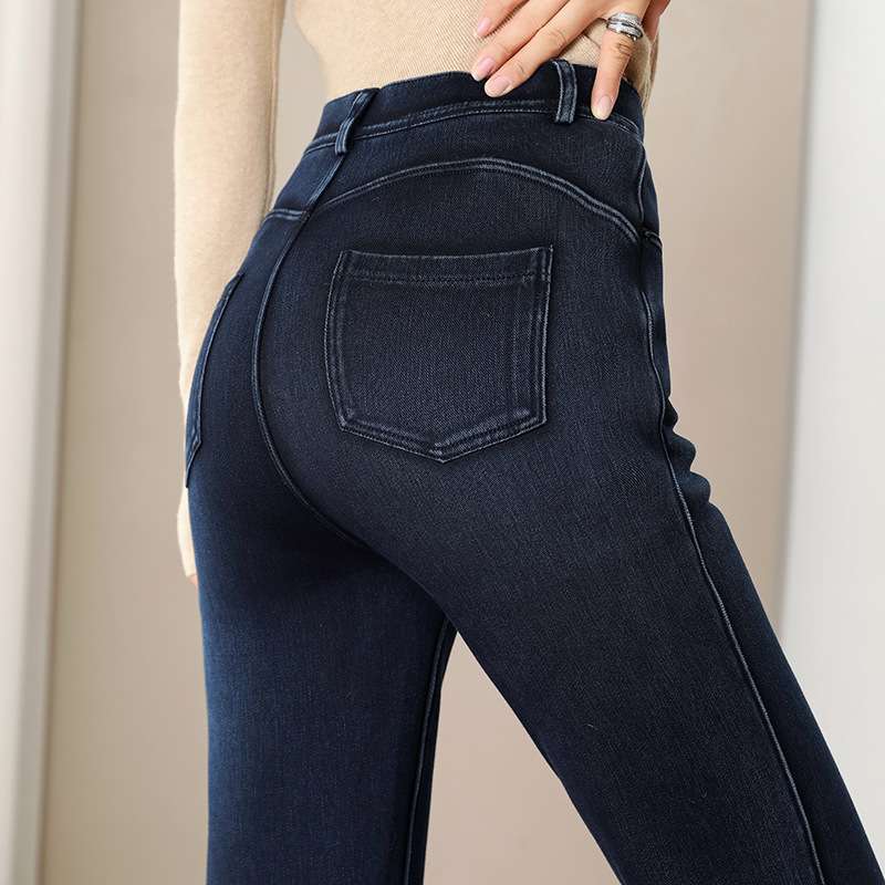 ネイビーコーデ 裏起毛フィット美脚パンツ