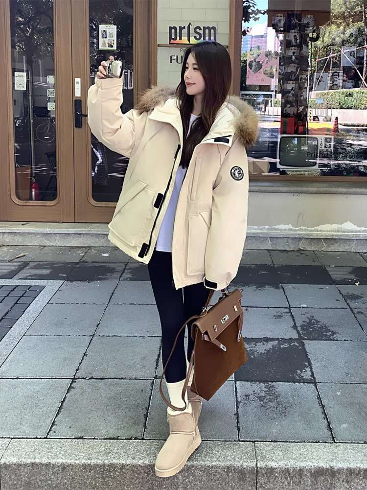 ネイビーコーデ あったか毛皮フード付きダウンコート