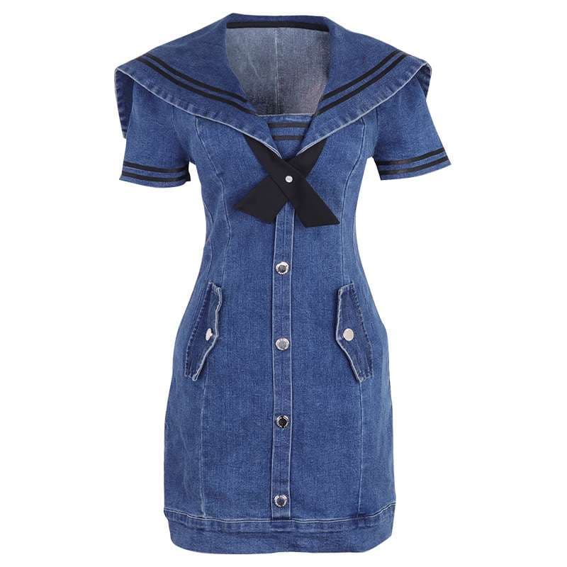 ネイビーコーデ セーラー襟付きデニムワンピース