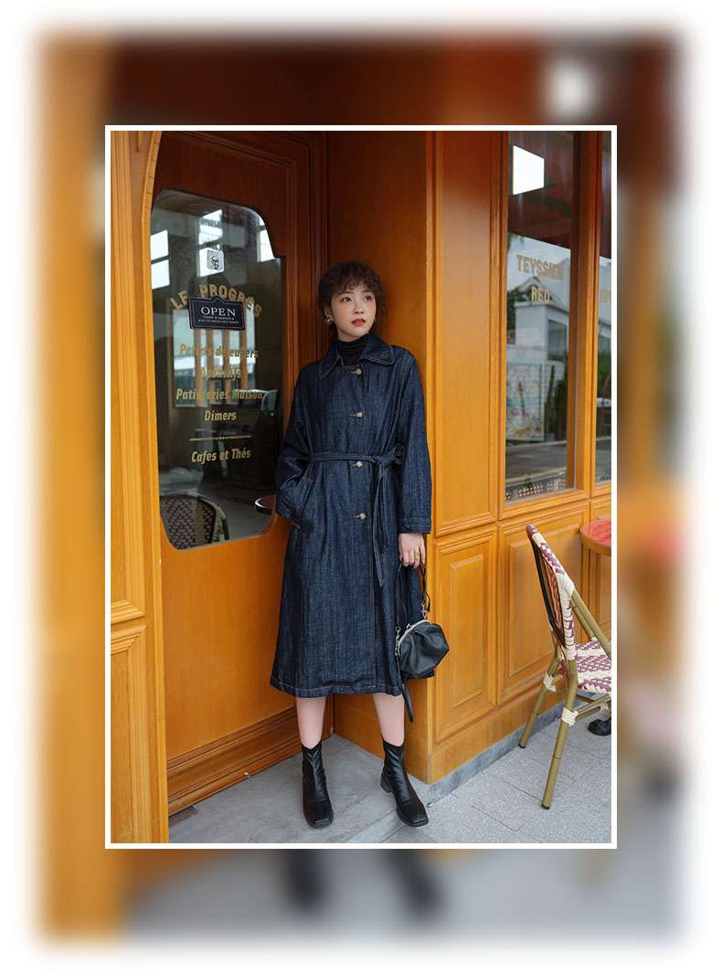 ネイビーコーデ すっきりシルエット デニム ロングコート