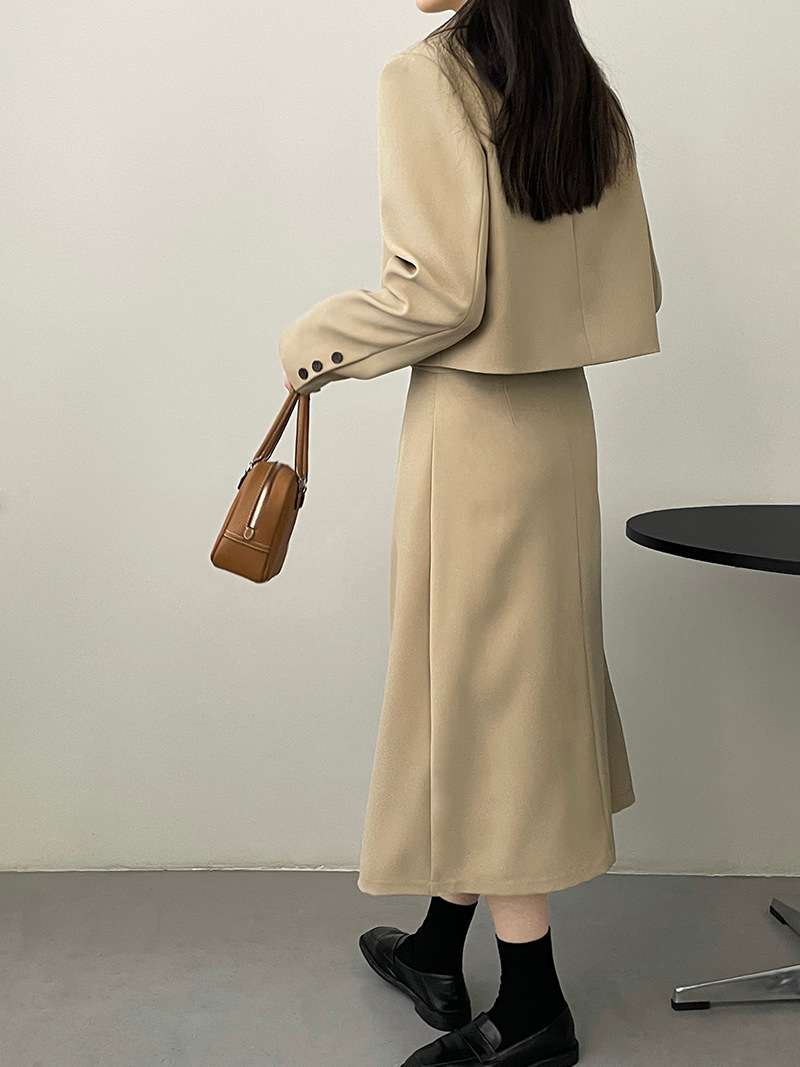 ネイビーコーデ プリーツスカートセットアップ