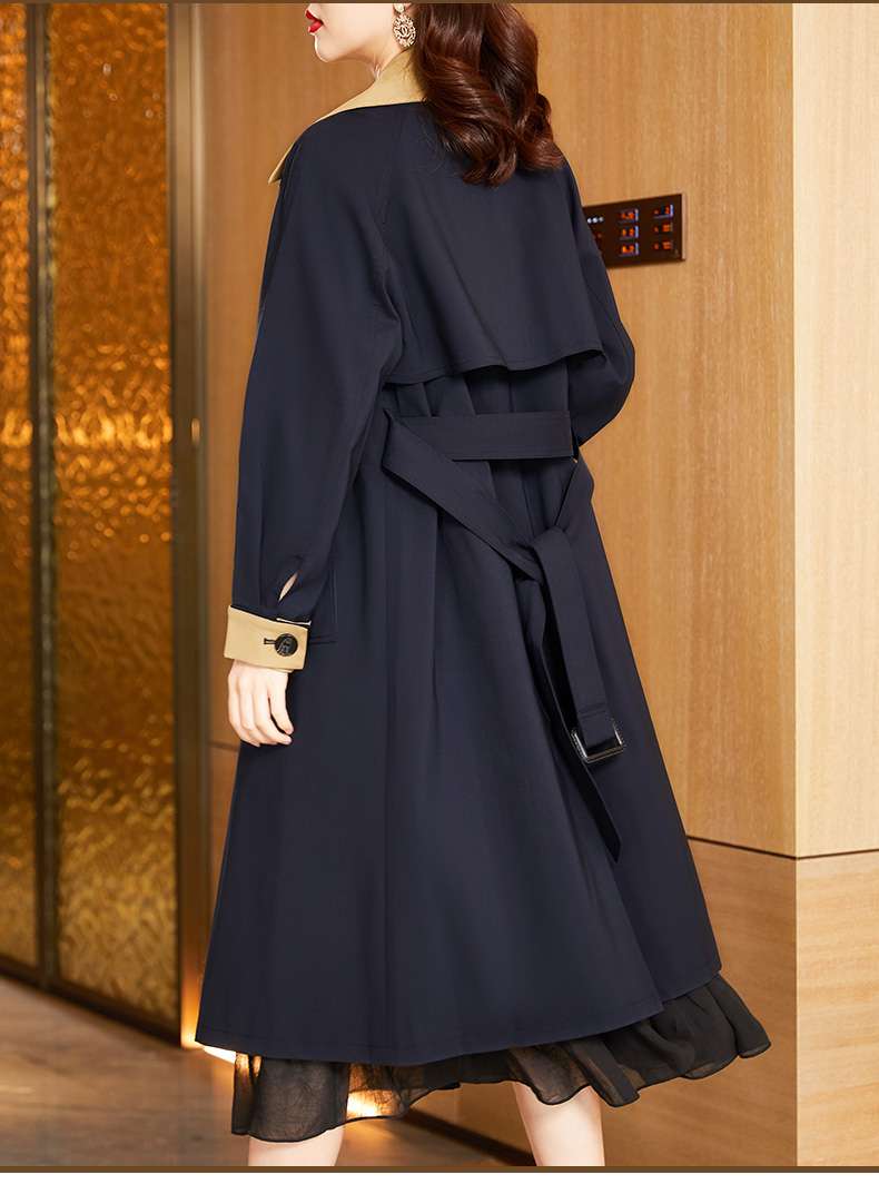 ネイビーコーデ エレガントクラシカルトレンチコート