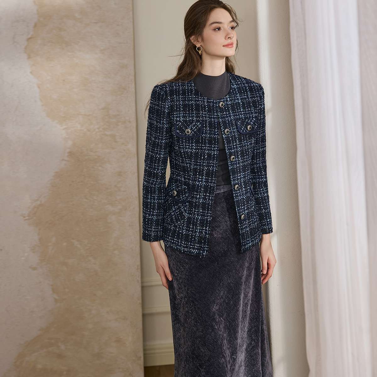 ネイビーコーデ ツイード編み ノーカラージャケット