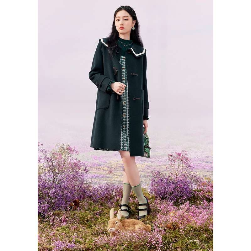 ネイビーコーデ 学生風トグルデュッフルコート