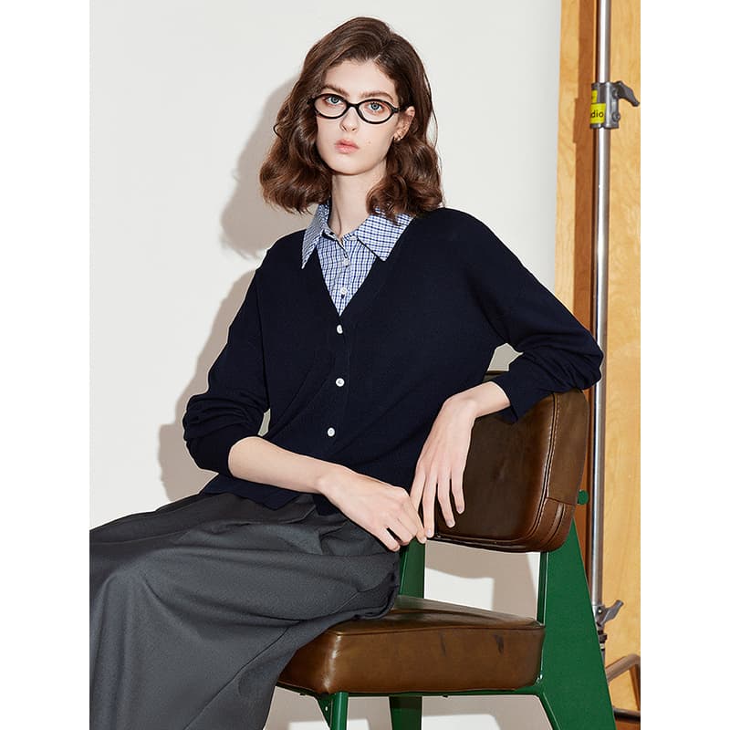 ネイビーコーデ 上品シンプル リブニット カーディガン