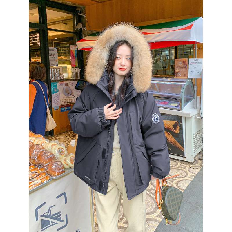 ネイビーコーデ ふわもこファー付きダウンコート