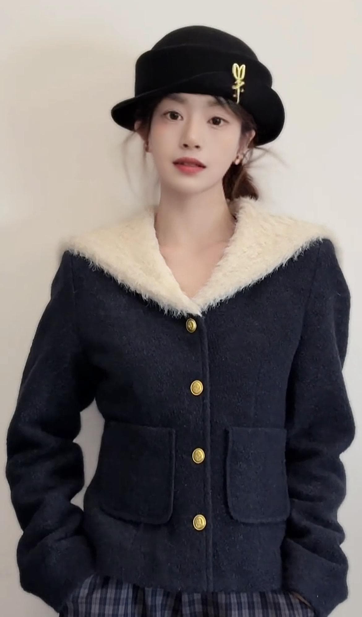 ネイビーコーデ モコモコ襟付きレトロジャケット