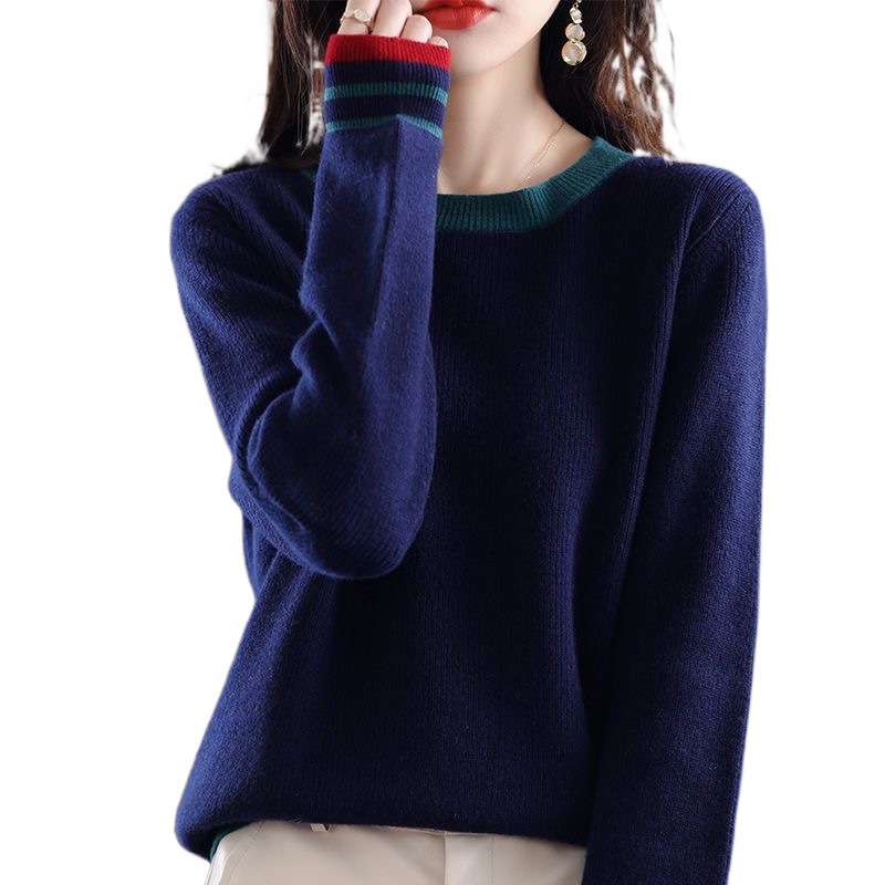 ネイビーコーデ シンプルリブ襟デザインニット