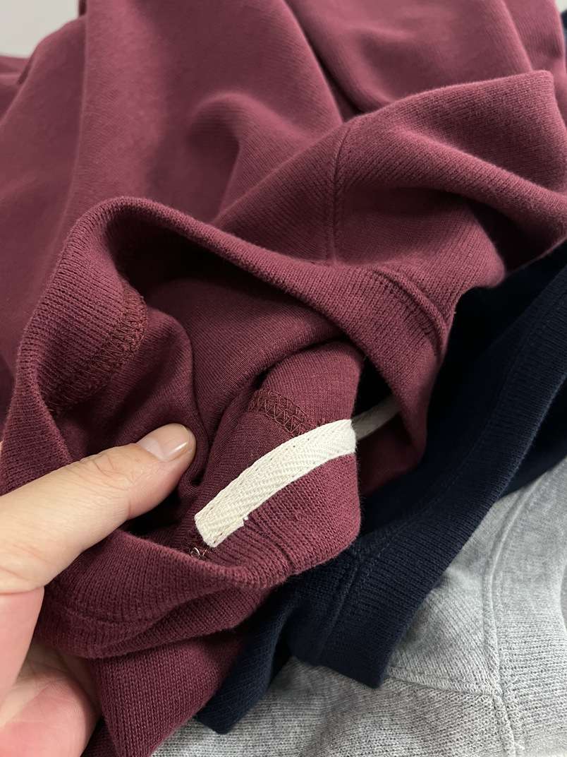 ネイビーコーデ アーバンカジュアル ルーズトレーナー