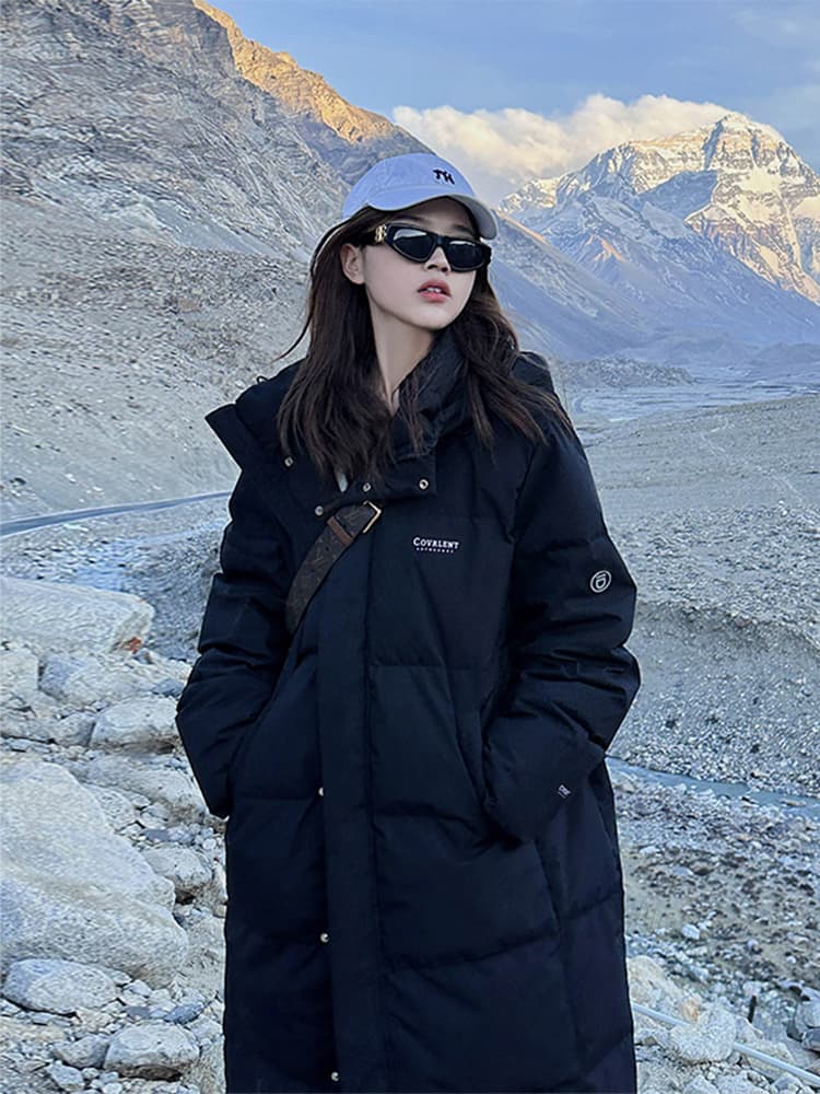 ネイビーコーデ 防寒アウトドアロングダウンコート