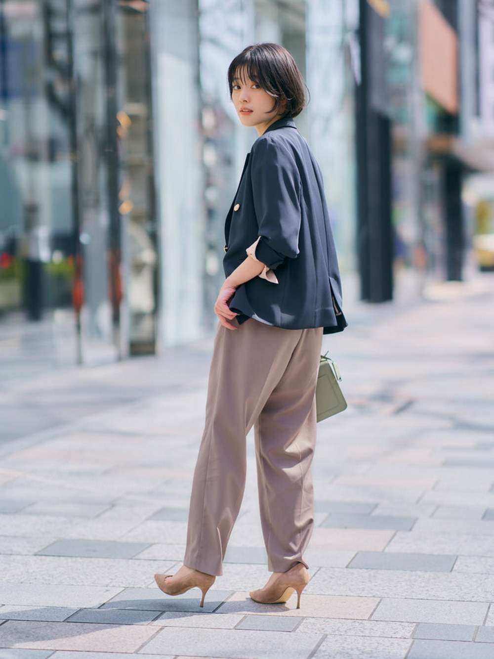 ネイビーコーデ クラシカルダブルジャケット