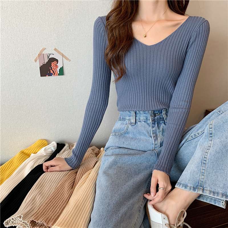 ネイビーコーデ シンプルリブ編みニット