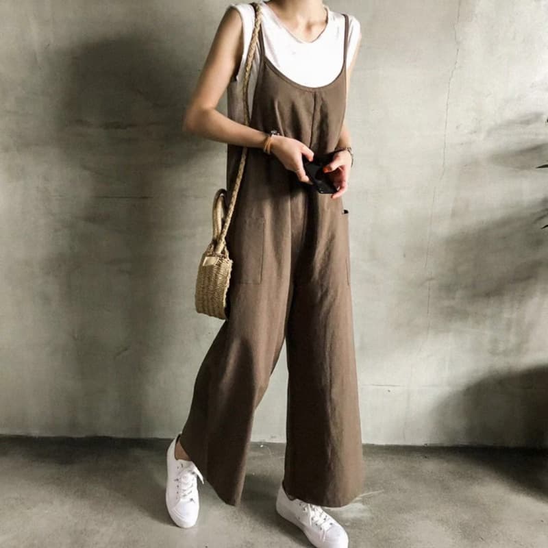 ネイビーコーデ シンプル大人ゆったりサロペット