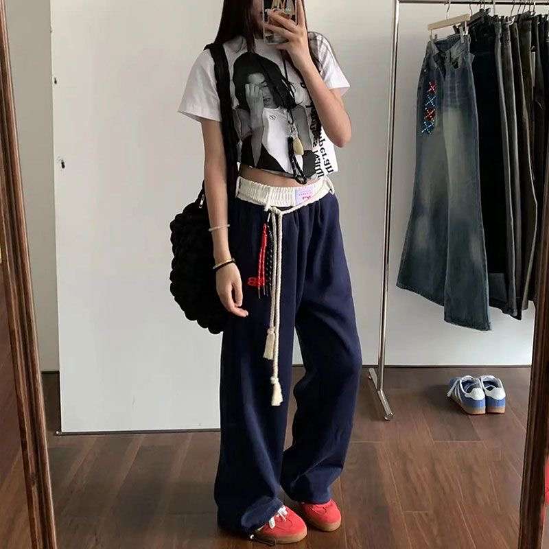 ネイビーコーデ ドローコード ゆったりロング丈パンツ