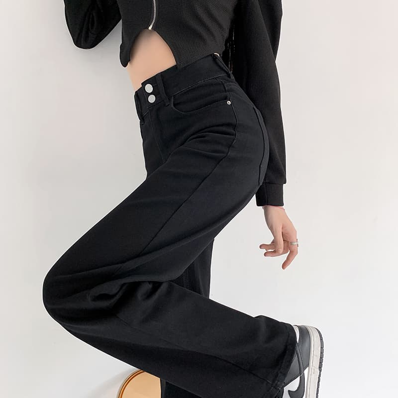 ネイビーコーデ ゆったりストレートデニムパンツ