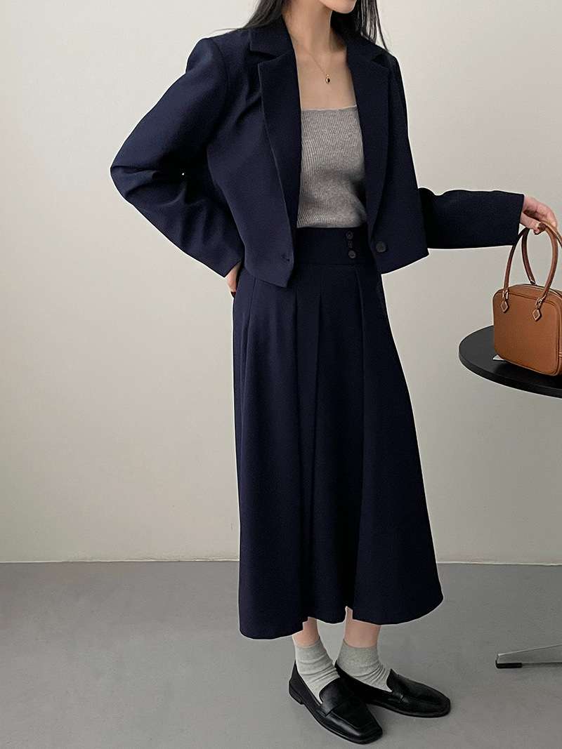 ネイビーコーデ プリーツスカートセットアップ