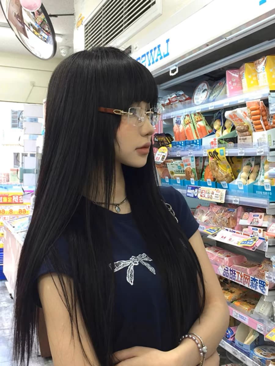 ネイビーコーデ リボンモチーフ ゆるふわトップス