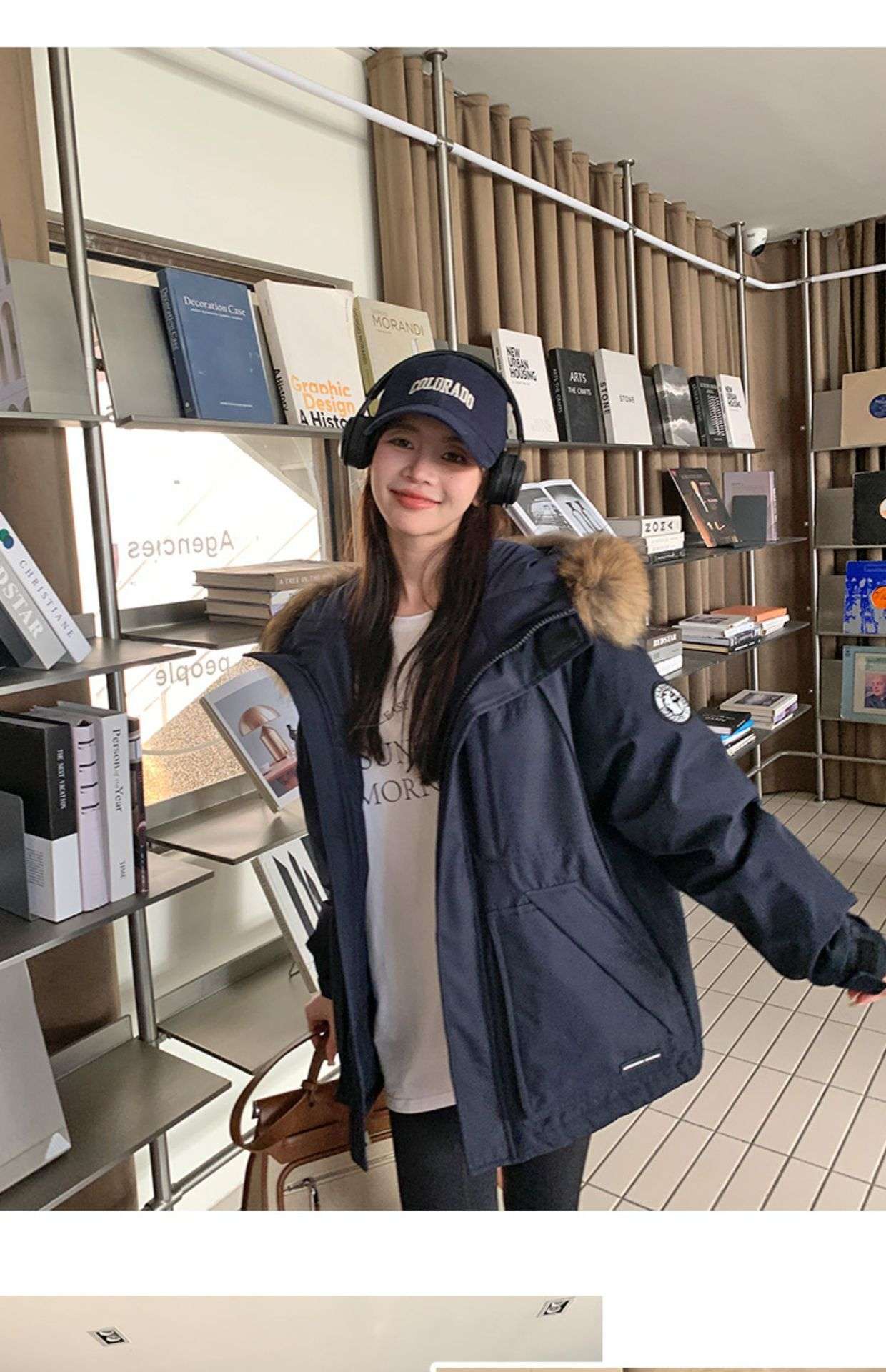 ネイビーコーデ ふわもこフード付きダウンジャケット