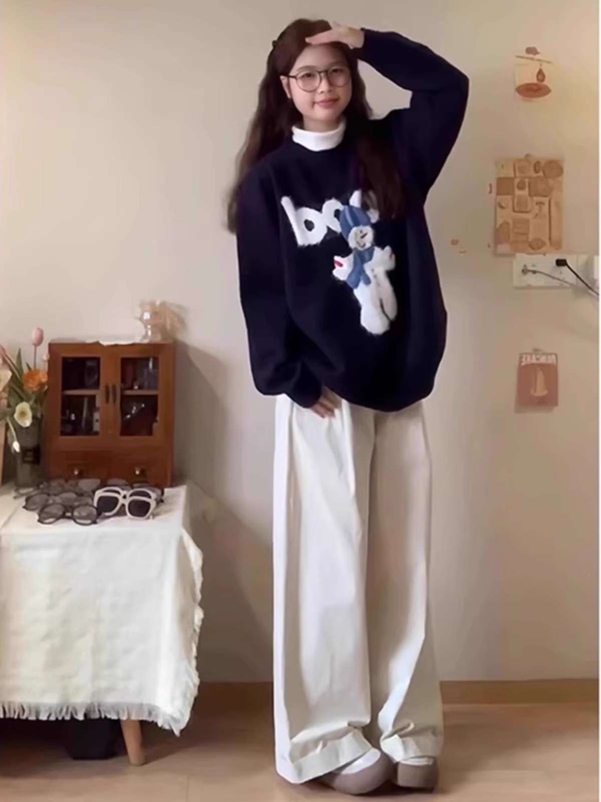 ネイビーコーデ スノーマンプリントトレーナー