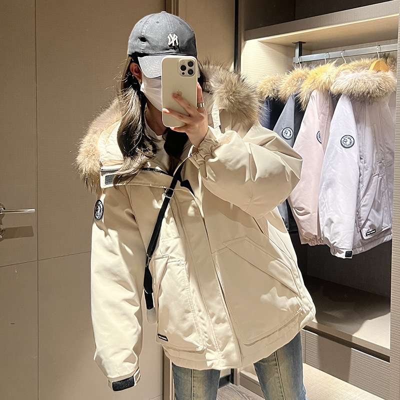 ネイビーコーデ ふわもこフード付きダウンジャケット