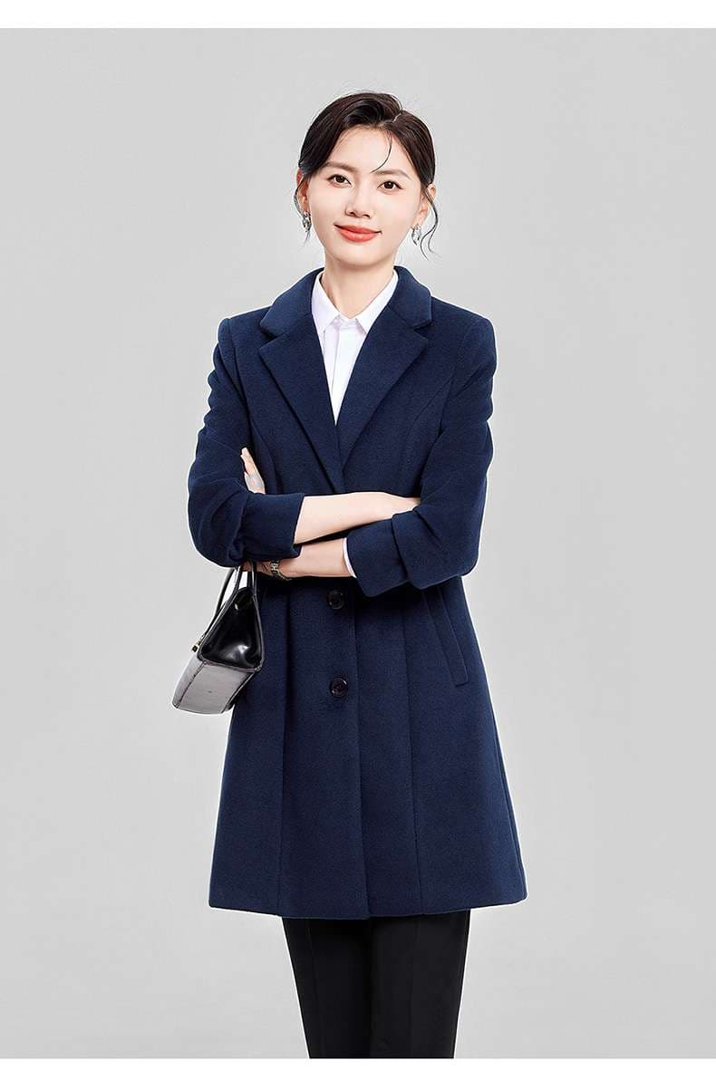 ネイビーコーデ 上品シンプル ロングコート