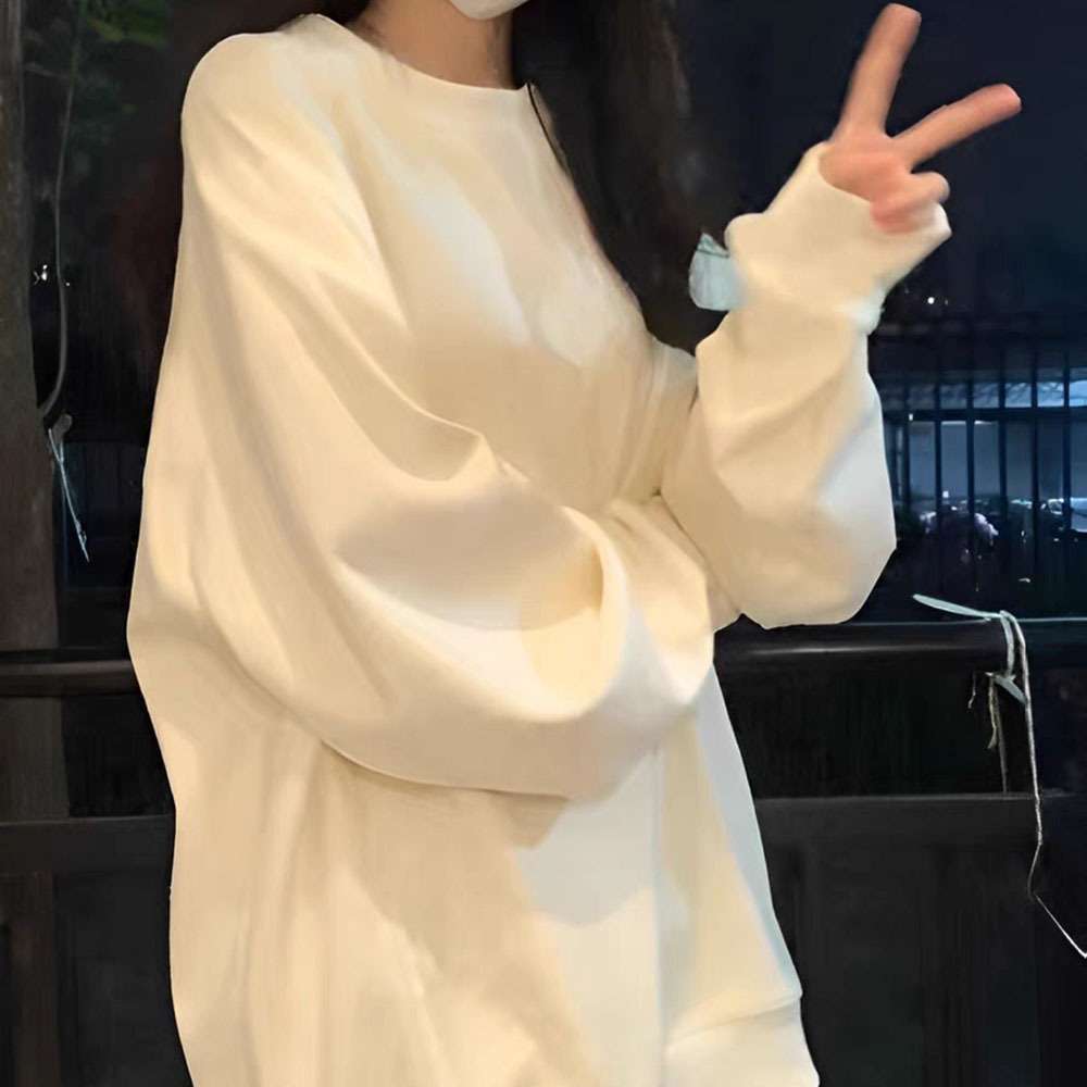 ネイビーコーデ 秋冬シーズン 快適ゆったりトレーナー