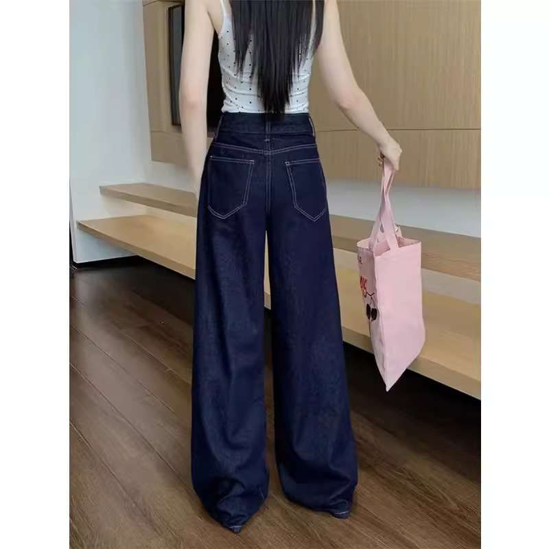 ネイビーコーデ シンプルゆったりワイドパンツ