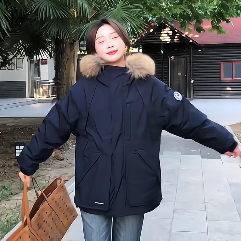 ネイビーコーデ もこもこファー付き 防寒ダウンコート