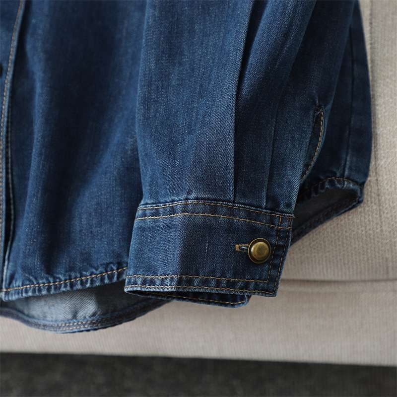 ネイビーコーデ デニムシャツブラウス