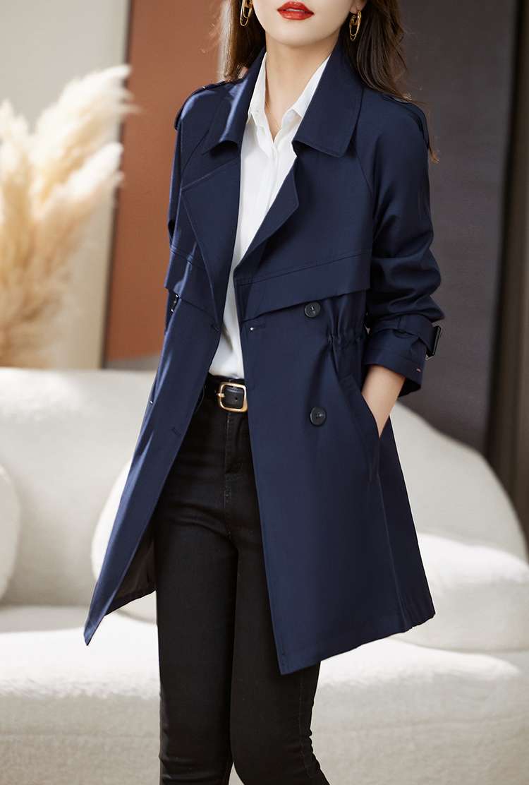 ネイビーコーデ クラシカル トレンチ スタイル ミドル丈コート