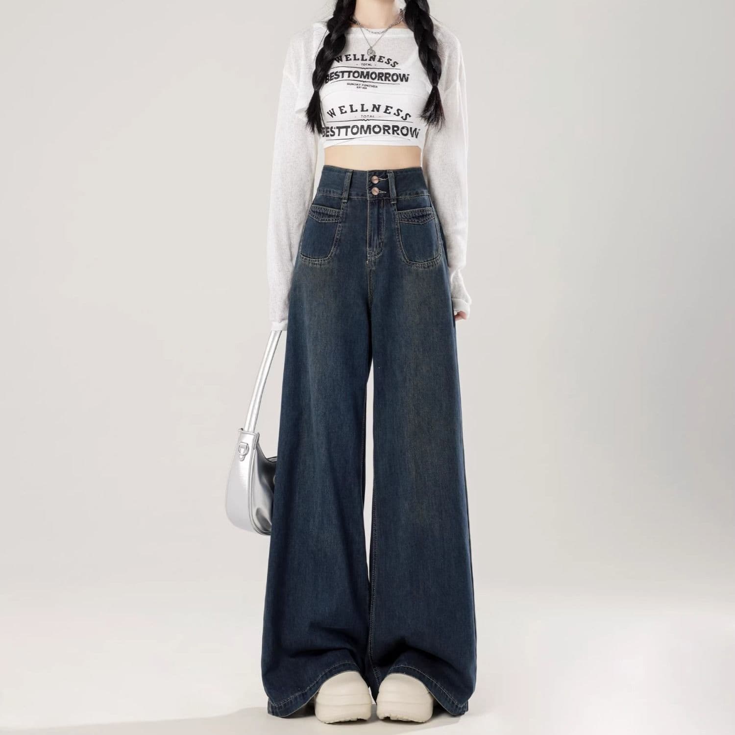 ネイビーコーデ ハイウエストフレアデニムパンツ