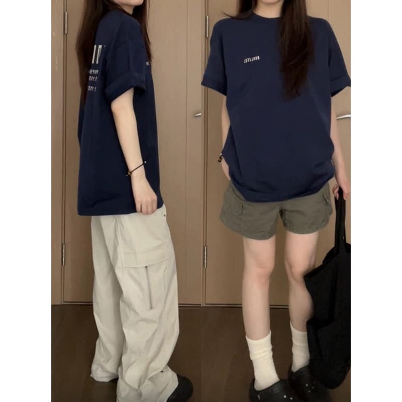 ネイビーコーデ シンプル文字入りゆったり半袖