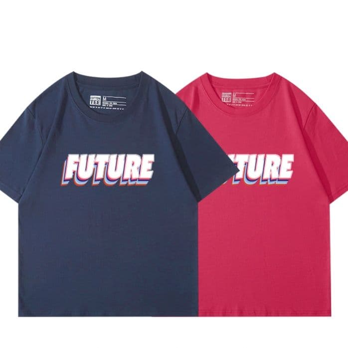 ネイビーコーデ 未来感覚プリント半袖Tシャツ
