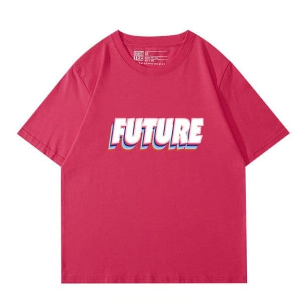 ネイビーコーデ 未来感覚プリント半袖Tシャツ