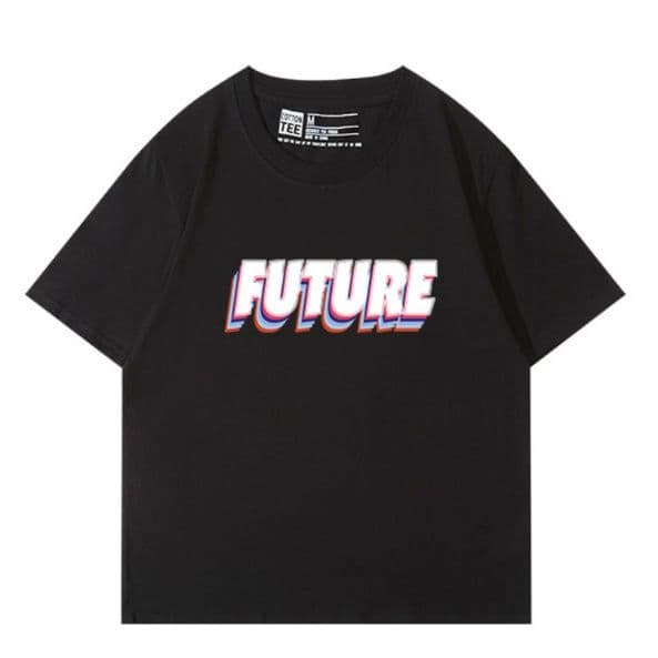 ネイビーコーデ 未来感覚プリント半袖Tシャツ