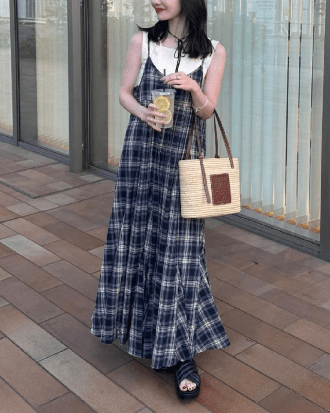 ネイビーコーデ 重ね着風チェック柄ロングキャミワンピース