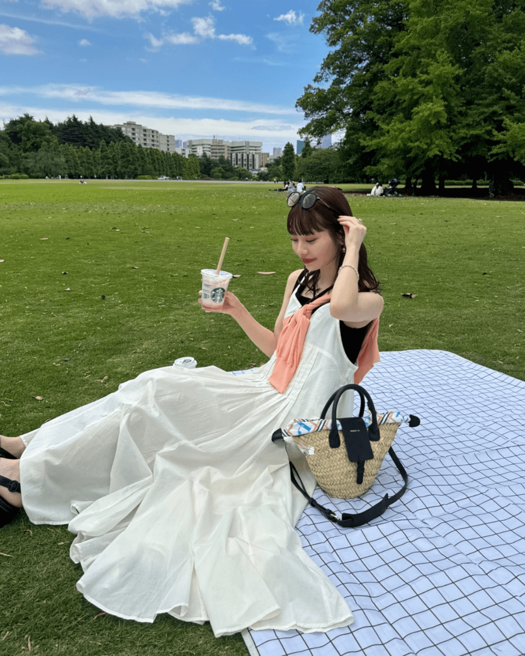 ネイビーコーデ 重ね着風チェック柄ロングキャミワンピース