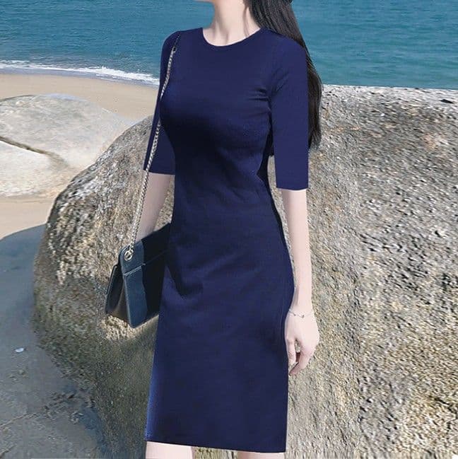 ネイビーコーデ 夏の優美シンプルワンピース