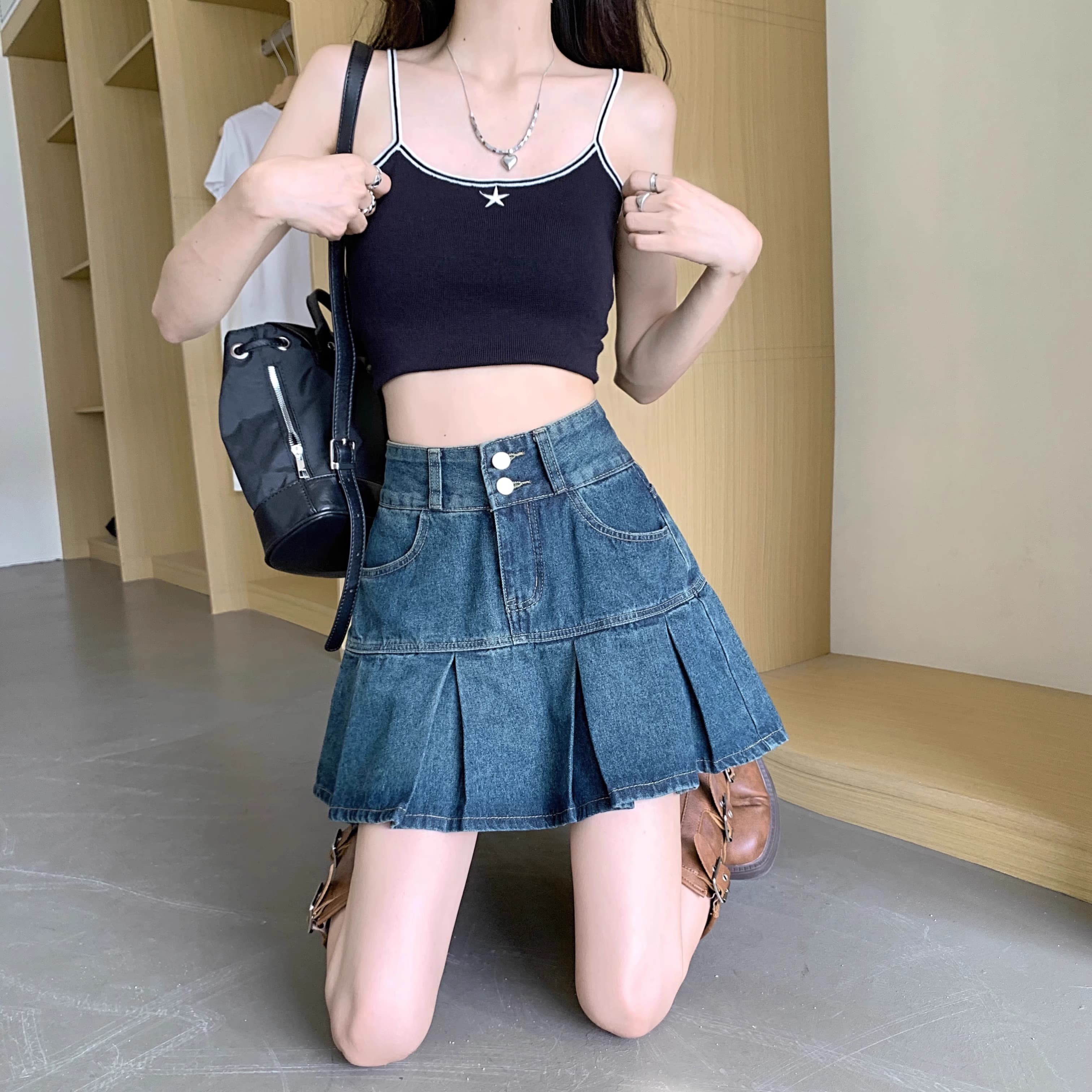 ネイビーコーデ プリーツ切替デニムミニスカート