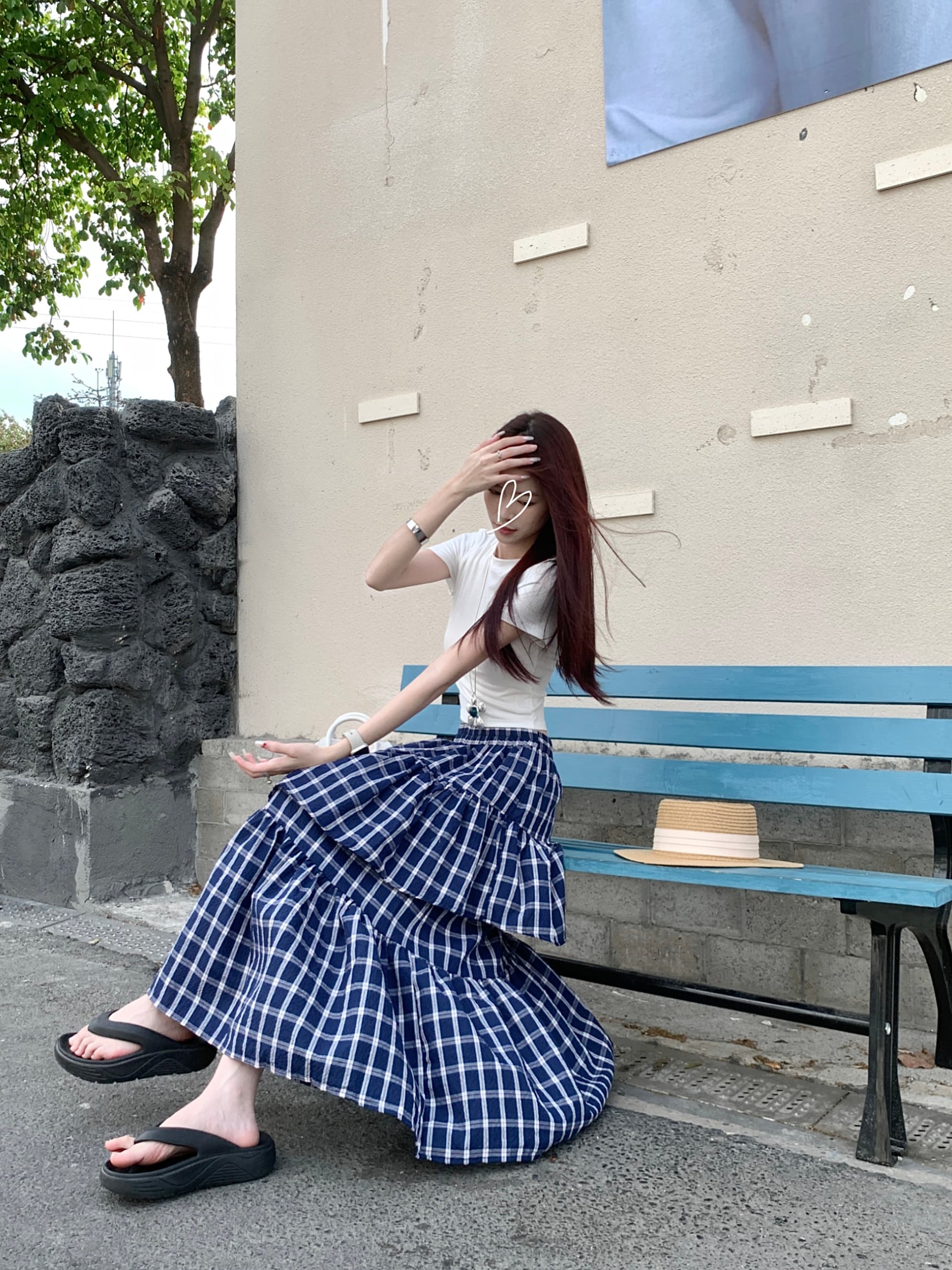 ネイビーコーデ 三段ティアードチェック柄マキシスカート