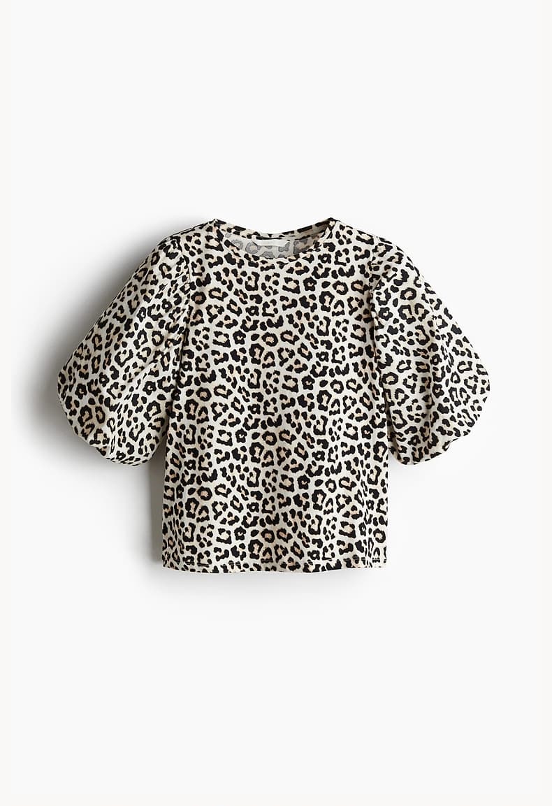 ネイビーコーデ ふんわりパフスリーブ半袖Tシャツ