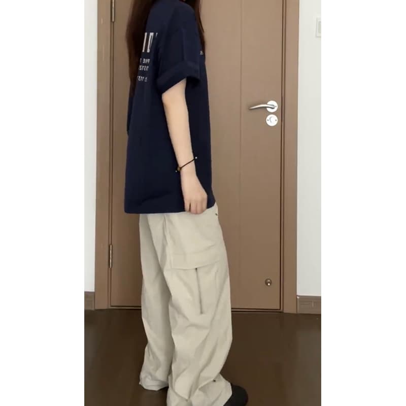 ネイビーコーデ シンプル文字入りゆったり半袖
